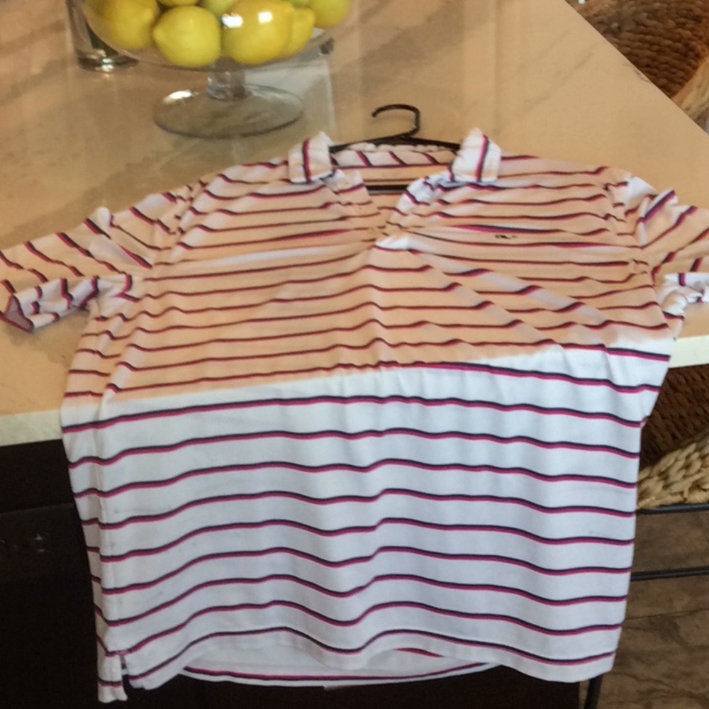 Men’s vineyard vines shirt